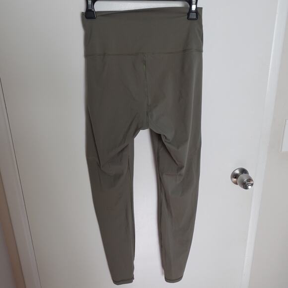 EVERLANE ReNew Perform Legging in Lichen Green Size M - Picture 10 of 10